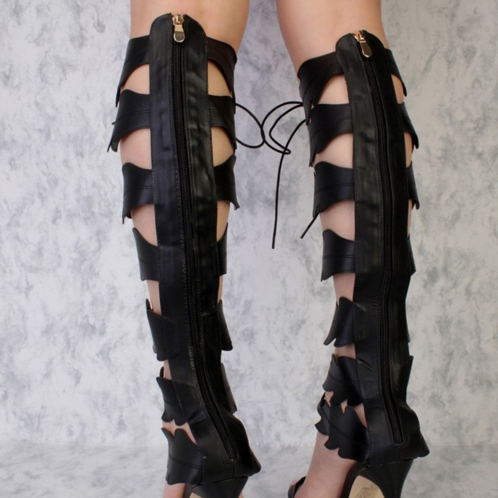 Black Swirl Cut Out Detailing Peep Toe Gladiator S - Picture 3 of 3